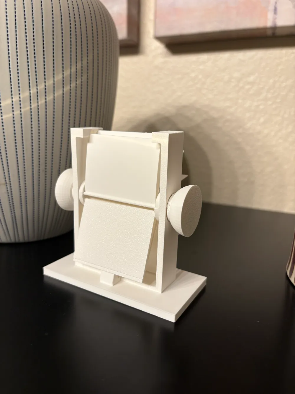 Rotating Photo Display - Free 3D Print Model - MakerWorld