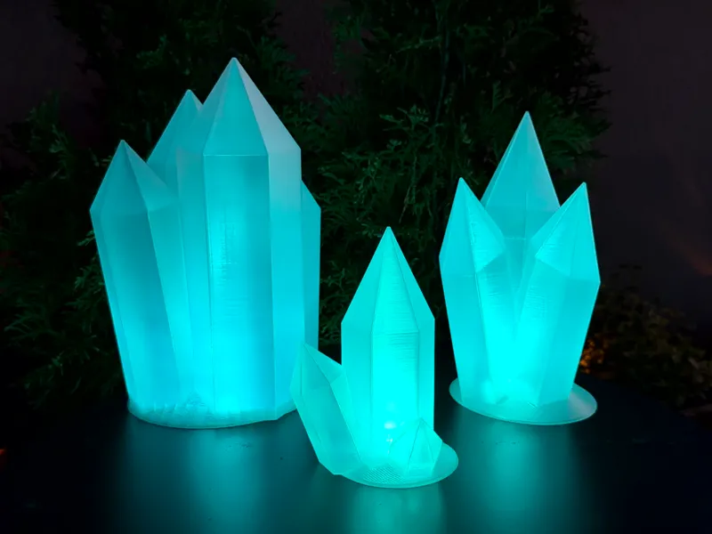 Glowing Crystal Cluster – Indoor / Outdoor Light