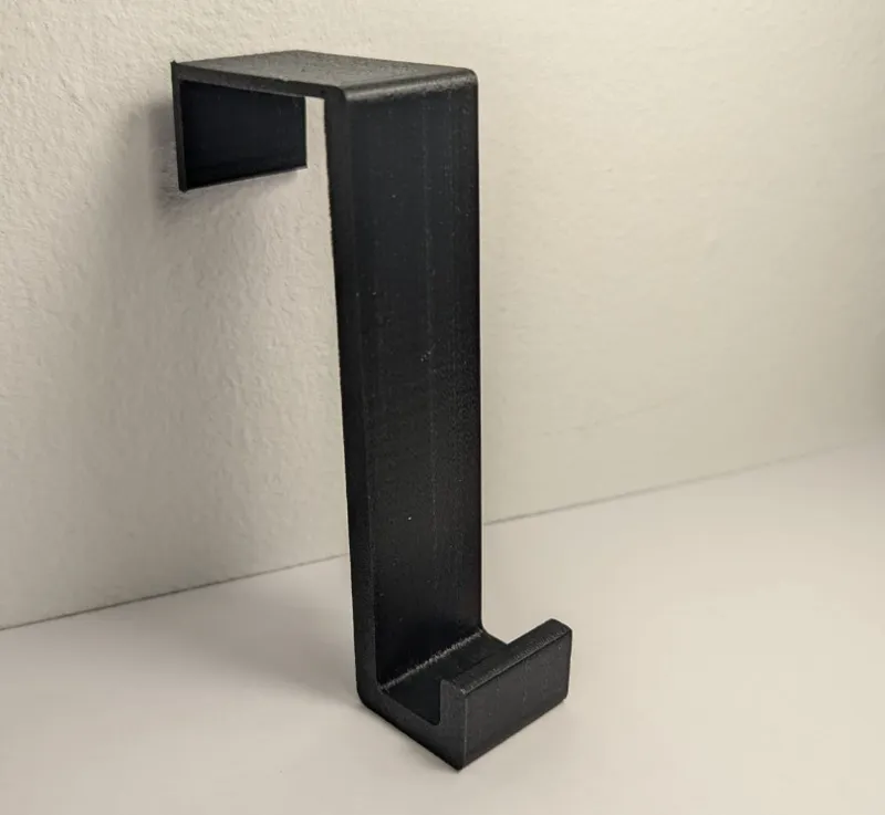 Versatile Door Hanger - Practical & Stylish Design