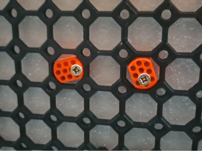 Multiboard Big Thread FLUSH-Bolt, eccentric holes