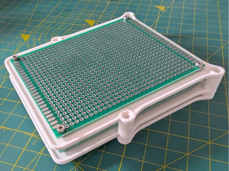 Protoboard 7x9 (cm) stackable mount