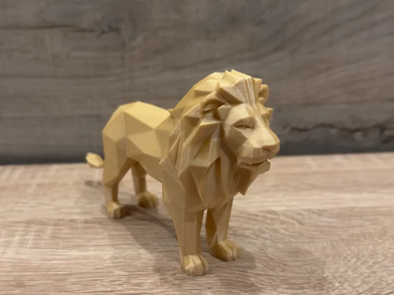 Lion low poly 