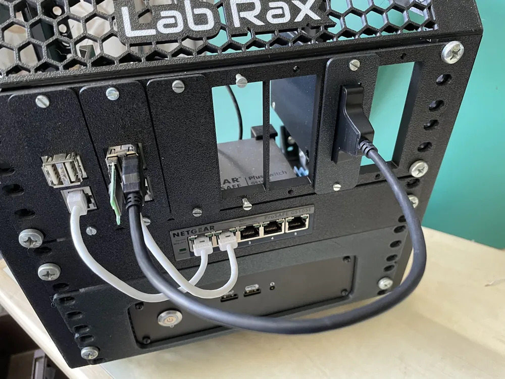 Bandeja para SSD para painel de rack 2U LabRax 10 polegadas - Modelo ...