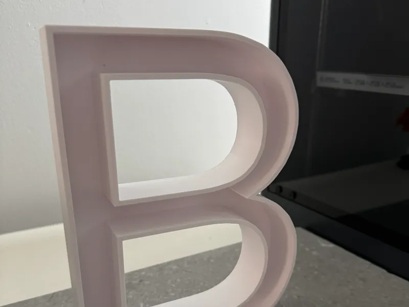 Buchstabe B 20cm x 3 cm mit Rand
