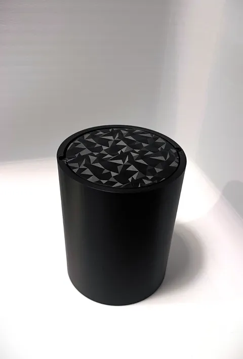 minimalDesign - Desk Bin with swing lid - 2 sizes view 4