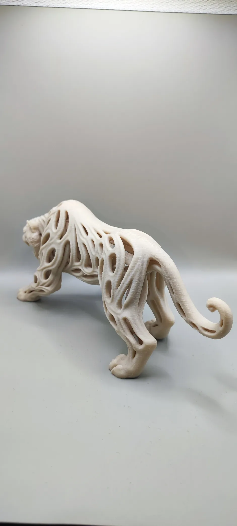Mighty Tiger Abstract Sculpture - Free 3D Print Model - MakerWorld