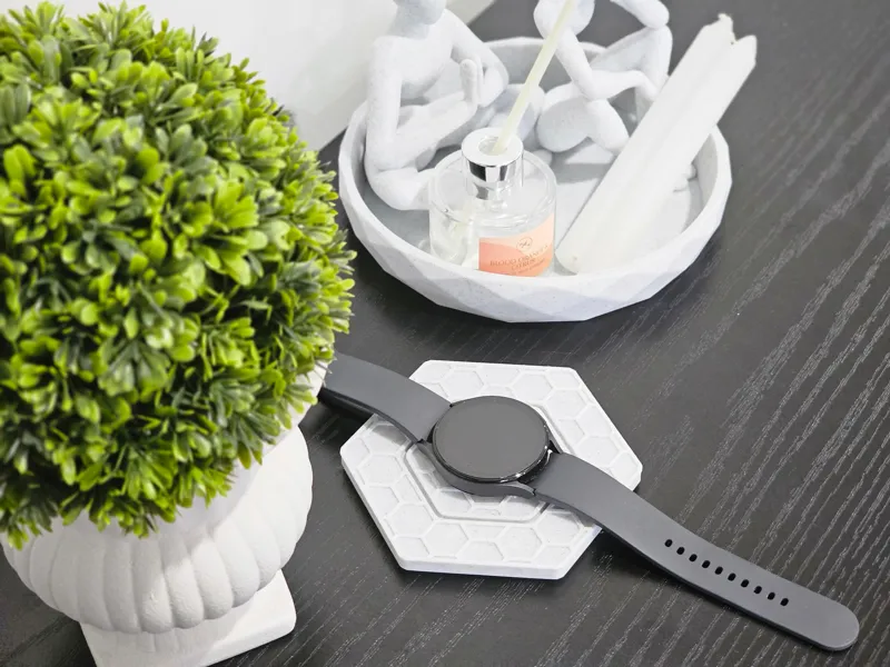 Samsung Galaxy Watch Charging Dock Stand Design
