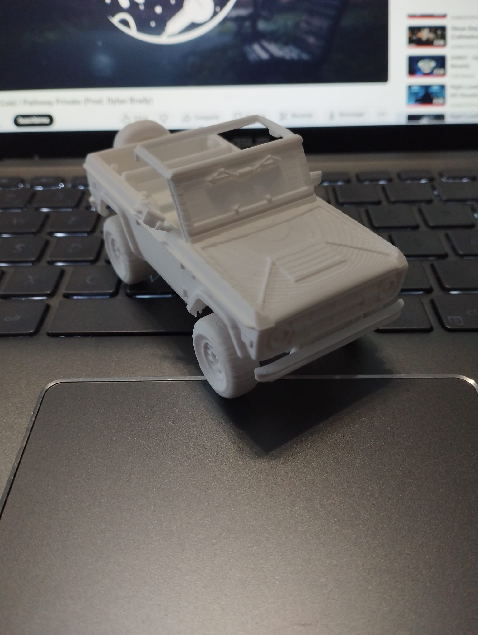 Miniatura 3 do modelo 3D Ford Bronco 1970