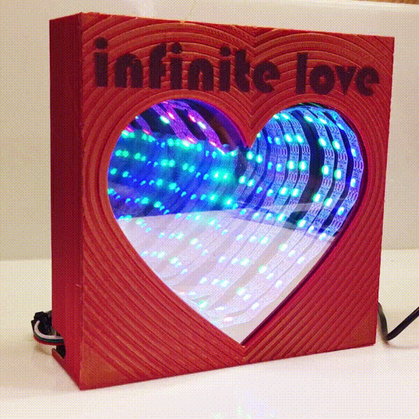 Mirror tunnel "infinite love"