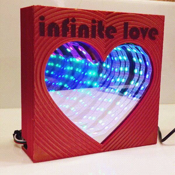 Mirror tunnel "infinite love"
