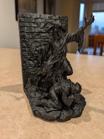 Estante o repisa: DCC - Prepotente Bookend — vista de referencia 5