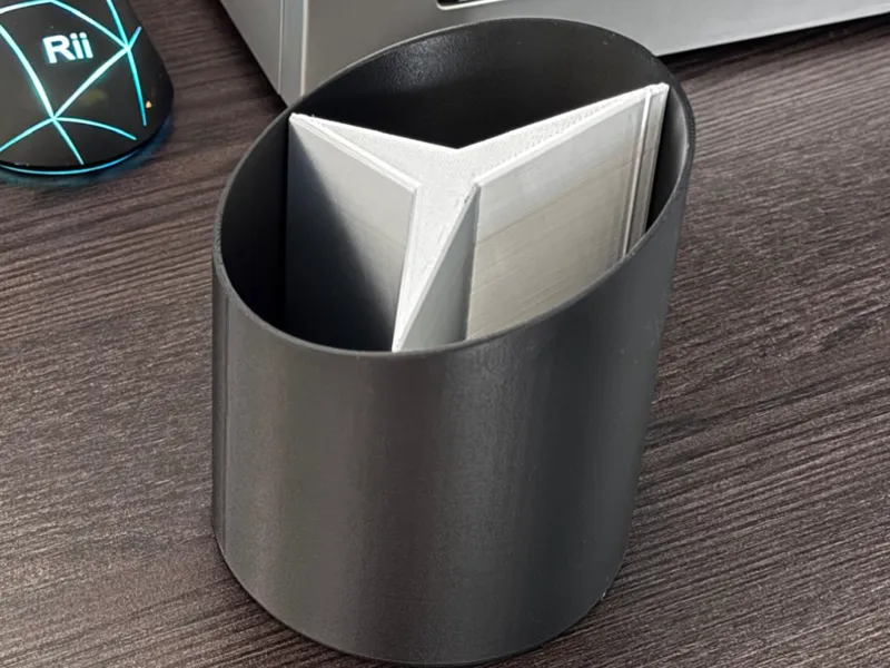 Stiftehalter/Penholder