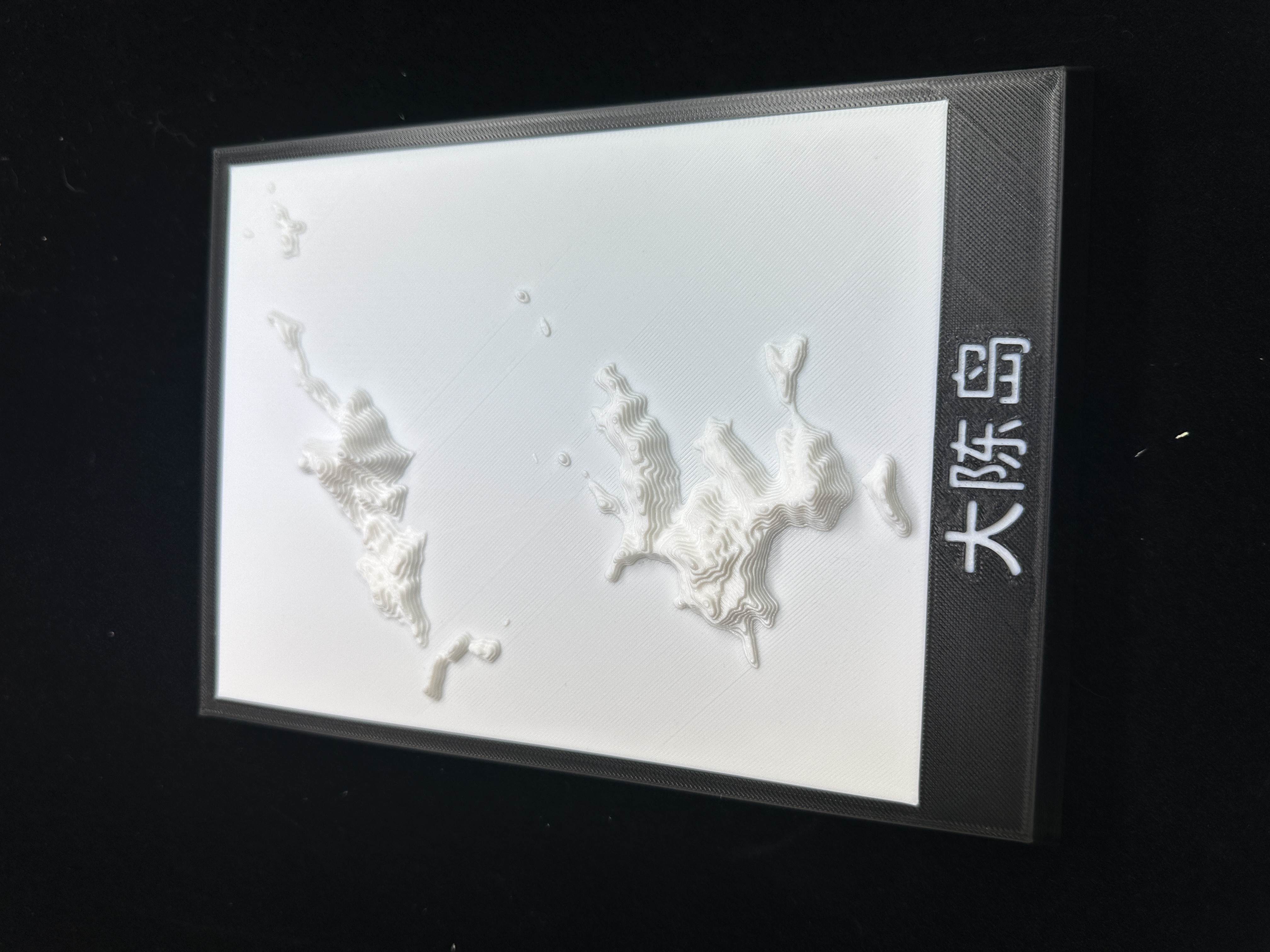 Miniatura 2 do modelo 3D 大陈岛 等高线地形图