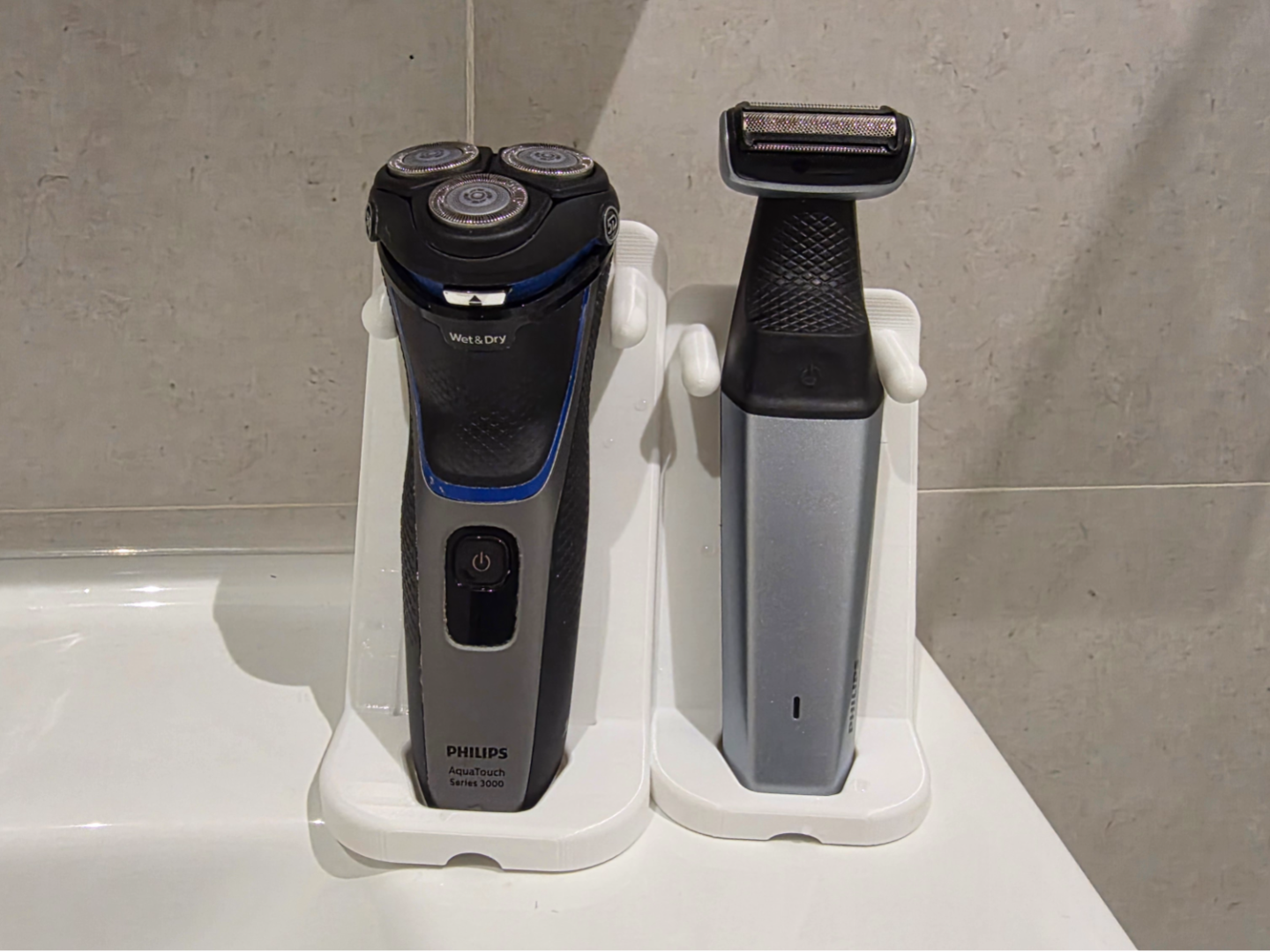 Dual Philips Shaver base / holder