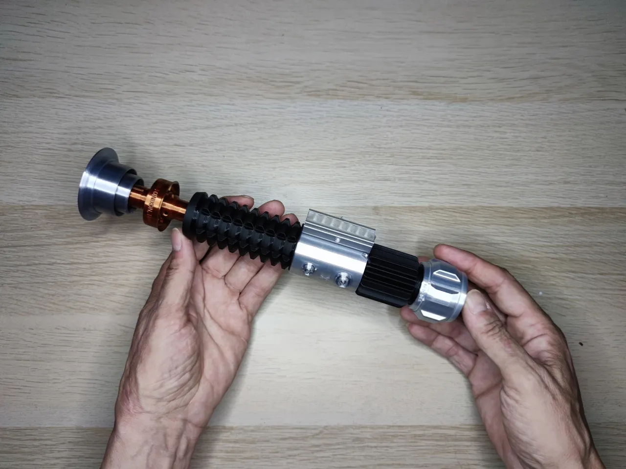 Obi-Wan Kenobi Lightsaber with Crystall Chamber view 2