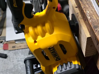 DeWalt Chain Saw (DCCS672) Mounting Bracket