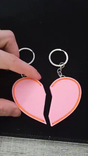 Llaveros de corazones rotos