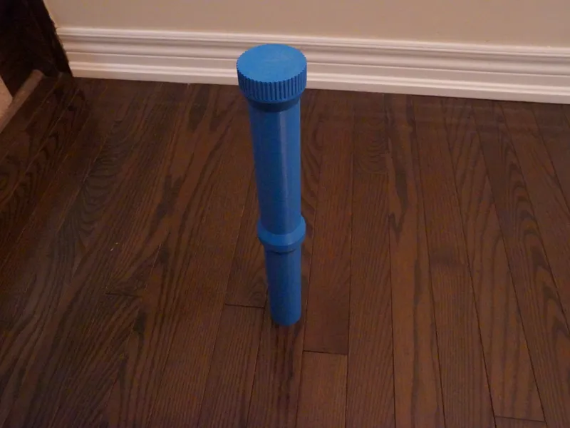 Knitting needle container
