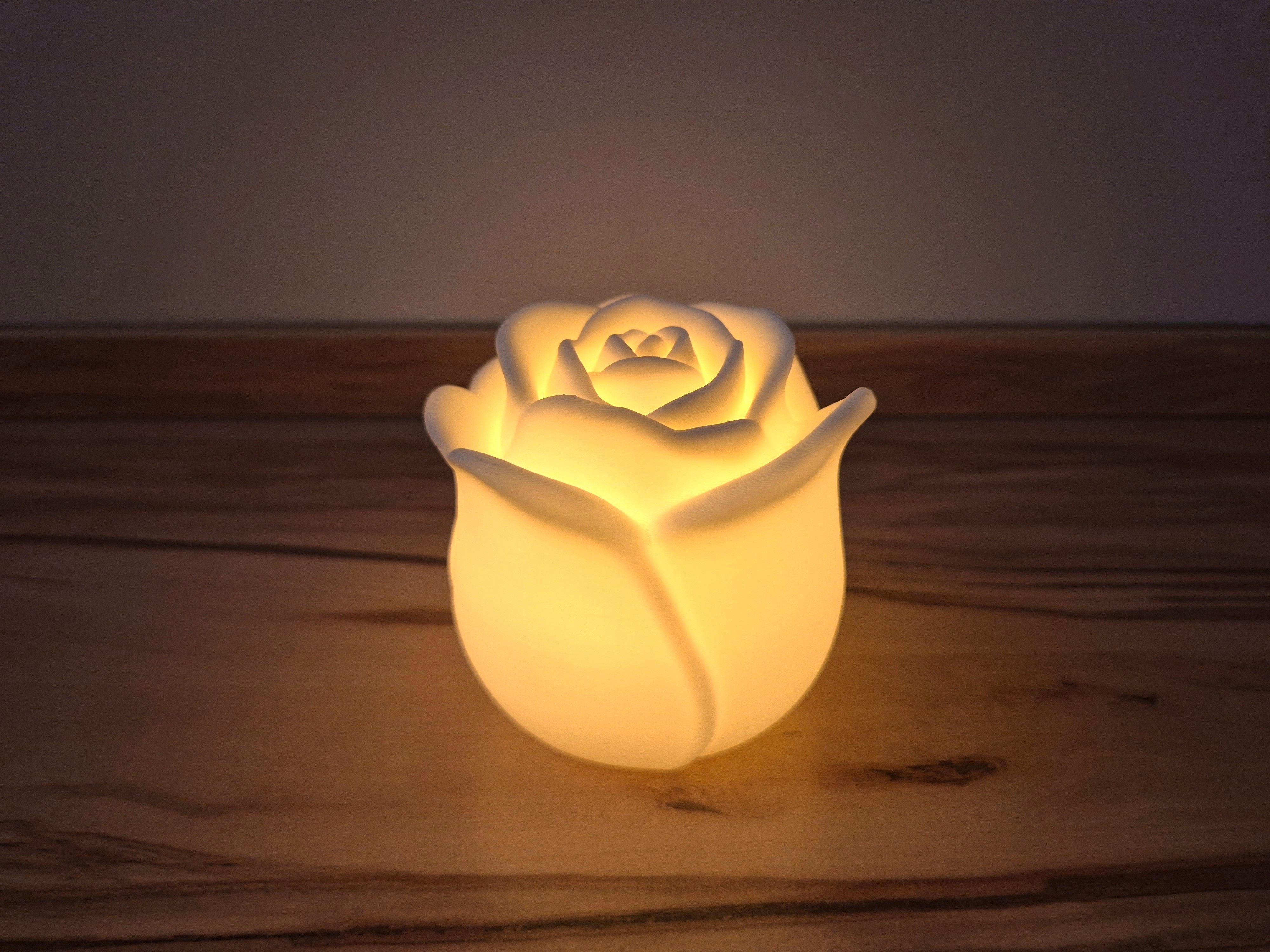 Miniatura 1 do modelo 3D Romantic Rose Lamp – Tealight Holder