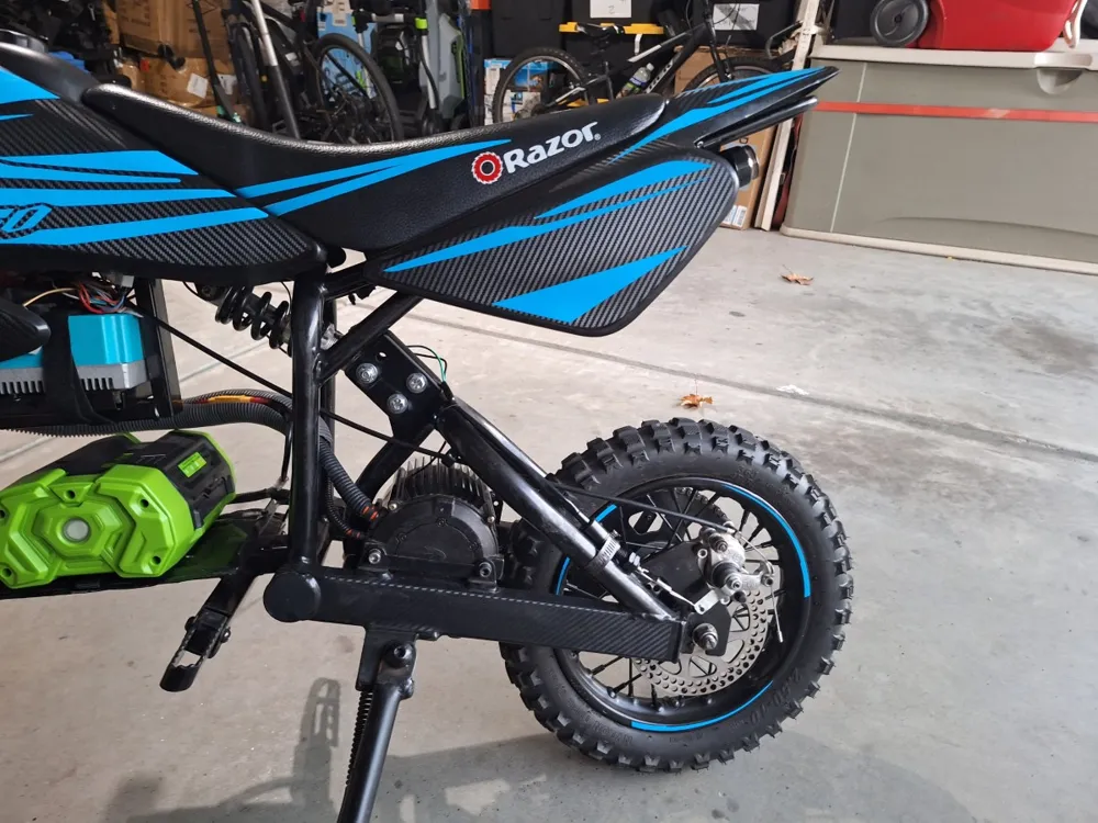Razor MX650 Seat Raiser adapter block - Free 3D Print Model - MakerWorld