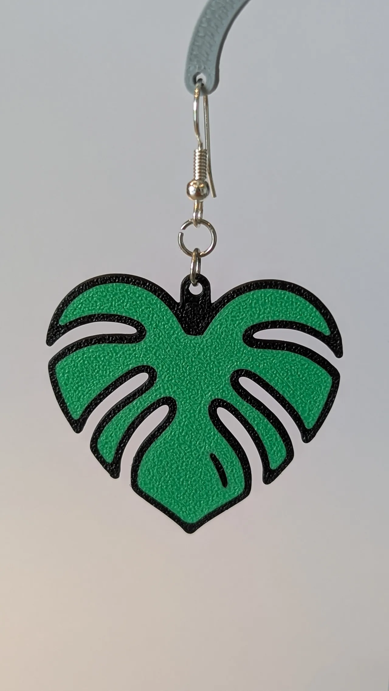Lovely Heart Shaped Monstera Leaf Earrings view 2