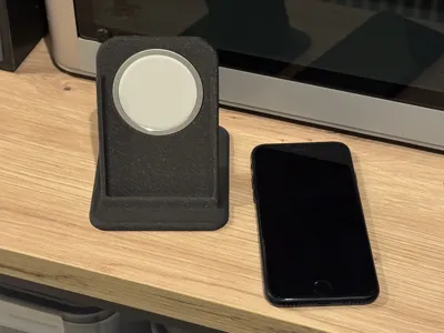 iPhone SE 2022 MagSafe Holder, Modular & Versatile