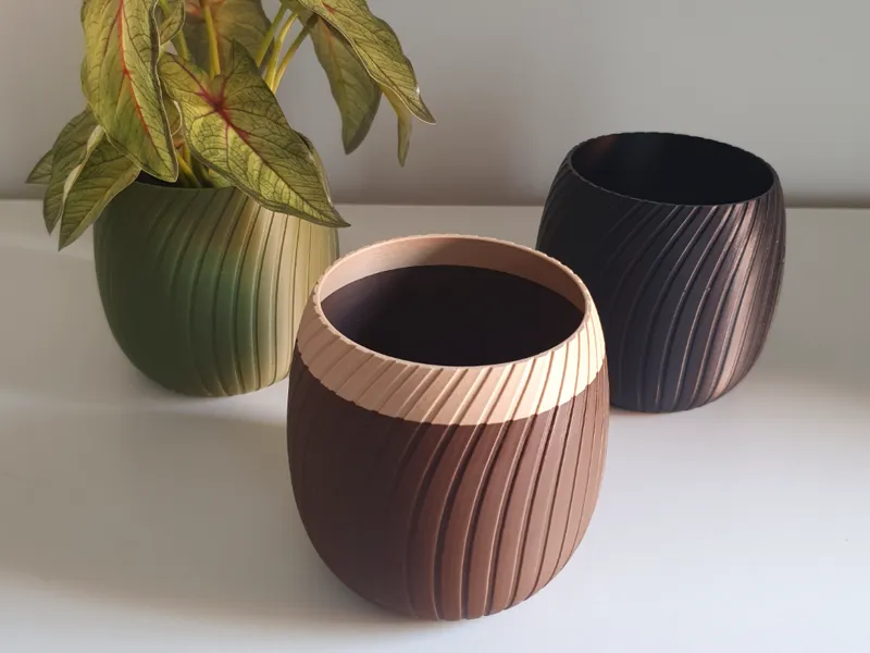 Minimalistic 'Thick' Ribbed Vaze 