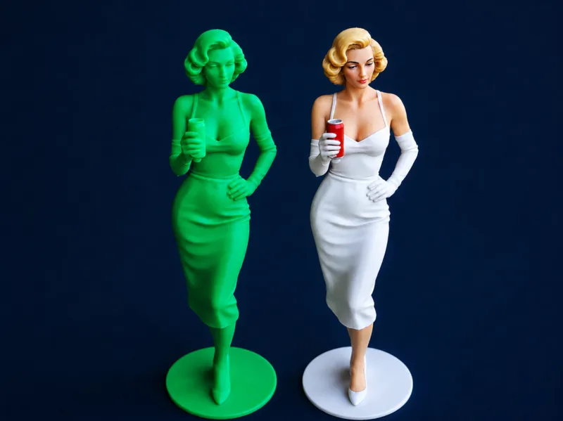 Marilyn Monroe with soda