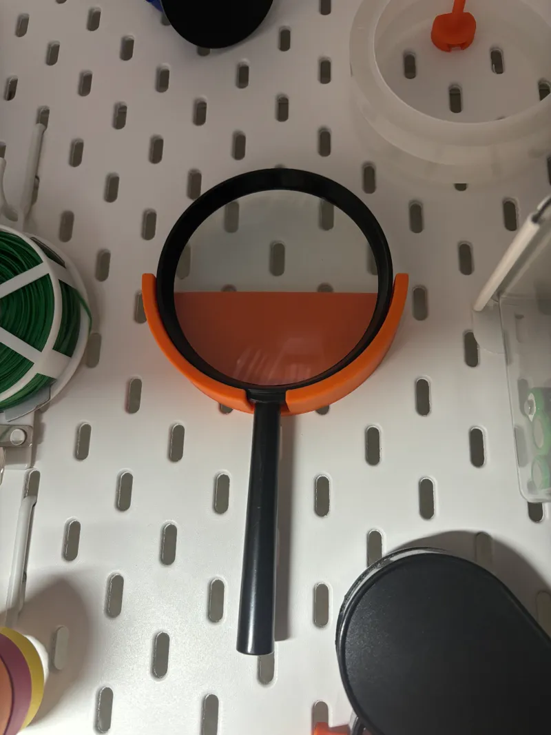 Skadis Magnifying Glass Holder