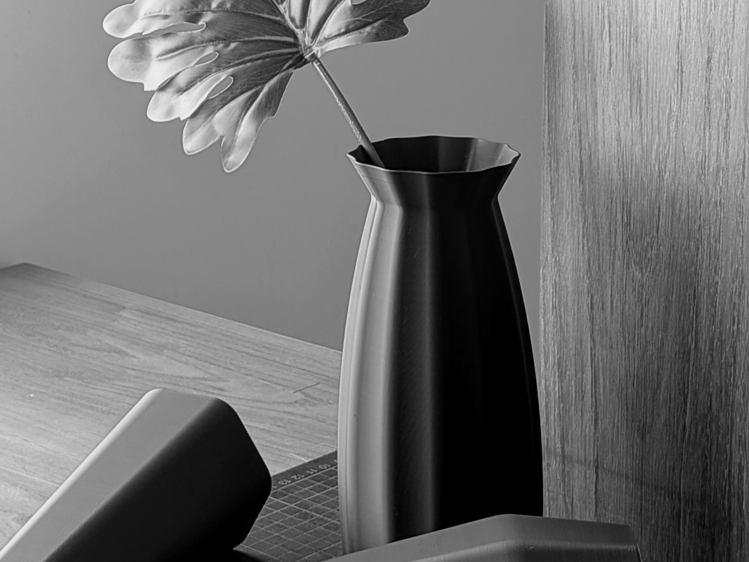 Dry Sticks Vase- Strata-Vale-IND070226