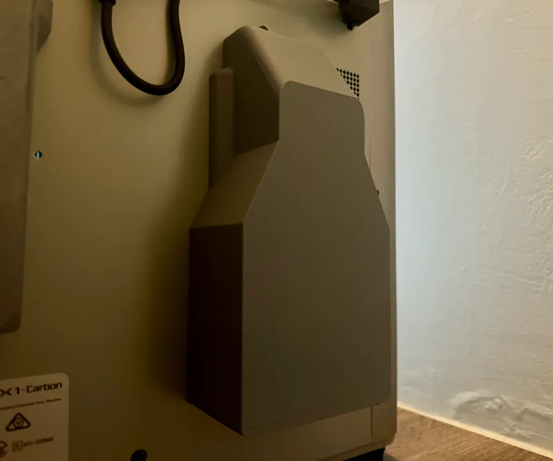 Magnetic Poop/Purge Bin