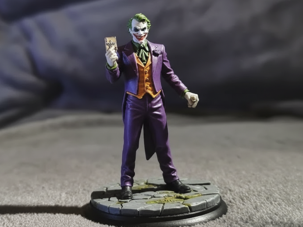 Joker miniature with playing card - DC inspired