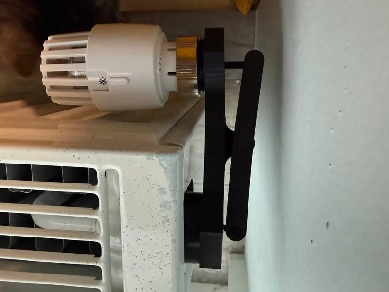 Radiator thermostat adapter 180°