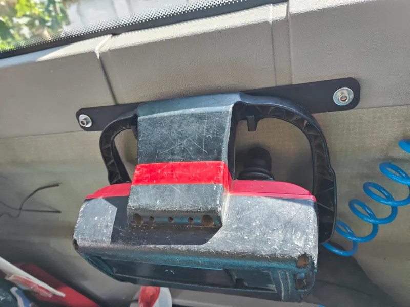 Renault Premium - Palfinger Remote Holder