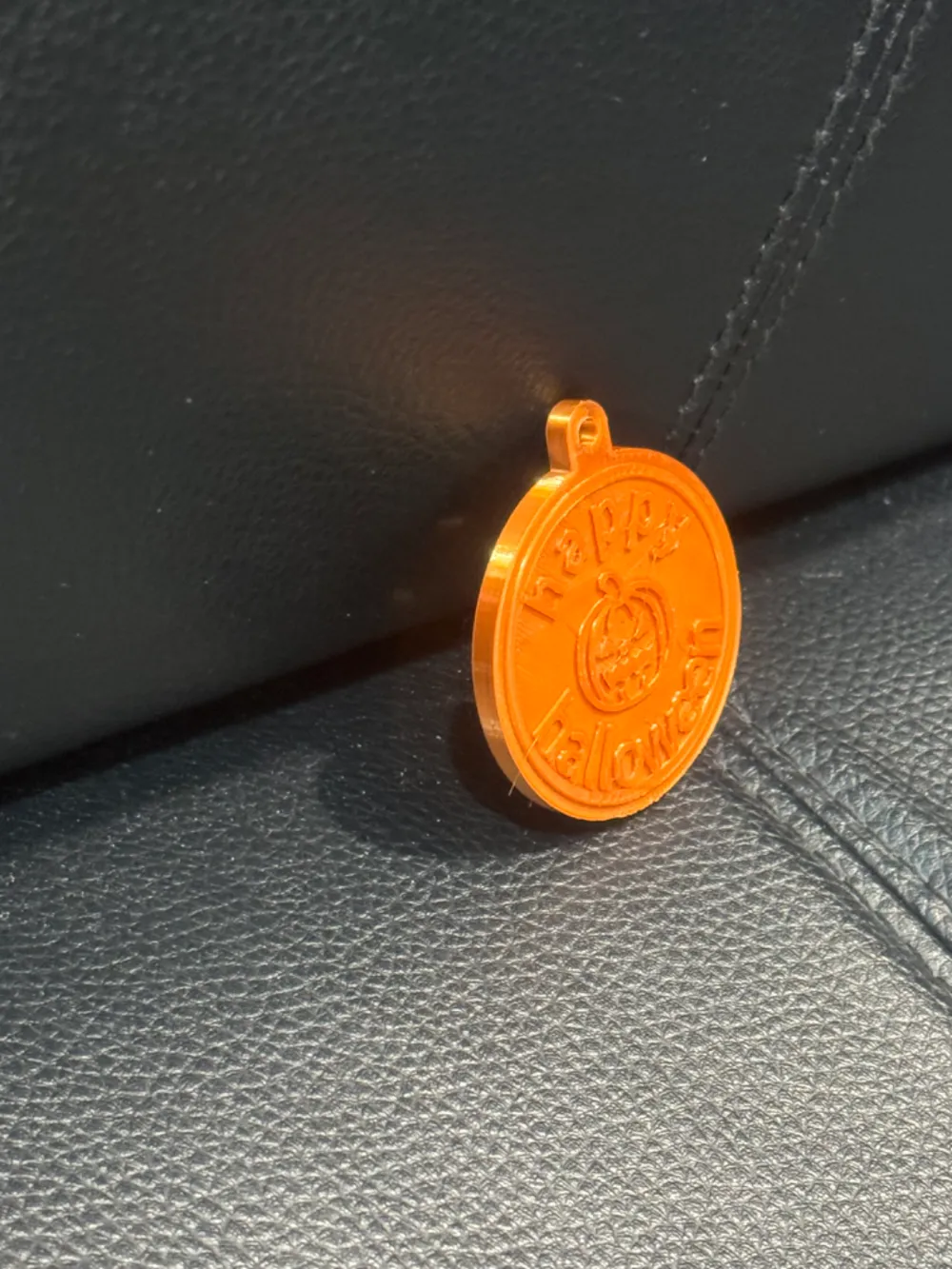 Halloween "happy Halloween" keychain by mr print (B3D) - MakerWorld