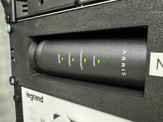 19-Zoll Rack Halterung für Arris CM3500 Kabelmodem