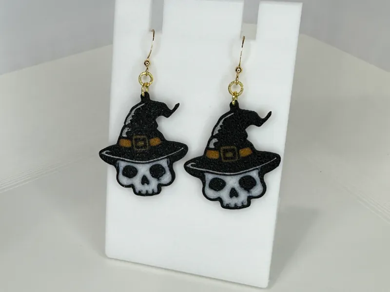 Skull w/ Witch Hat