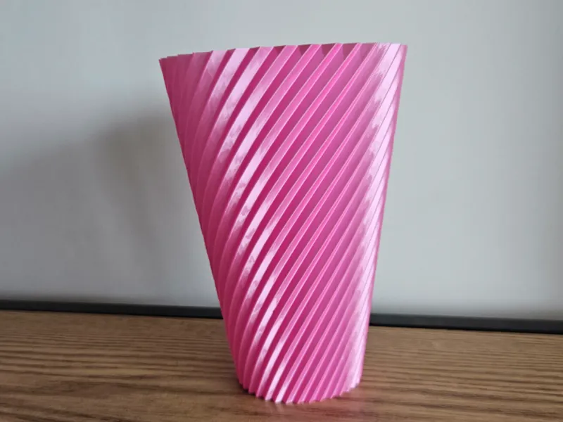 Twisted Ribbed Spiral Vase