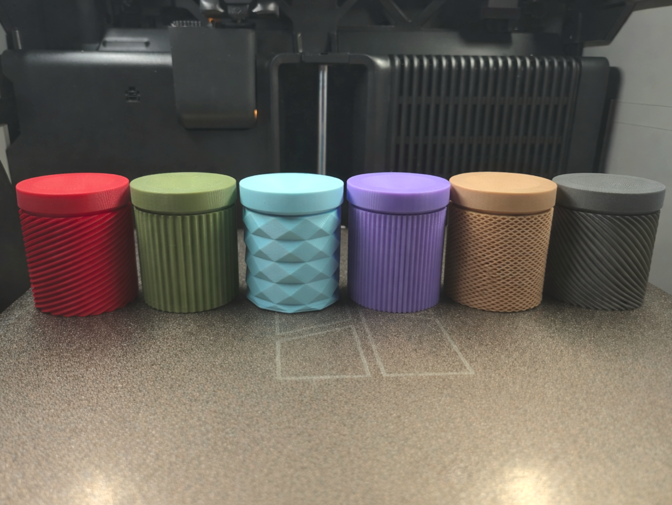 Miniatura 1 do modelo 3D Round container 30+ designs