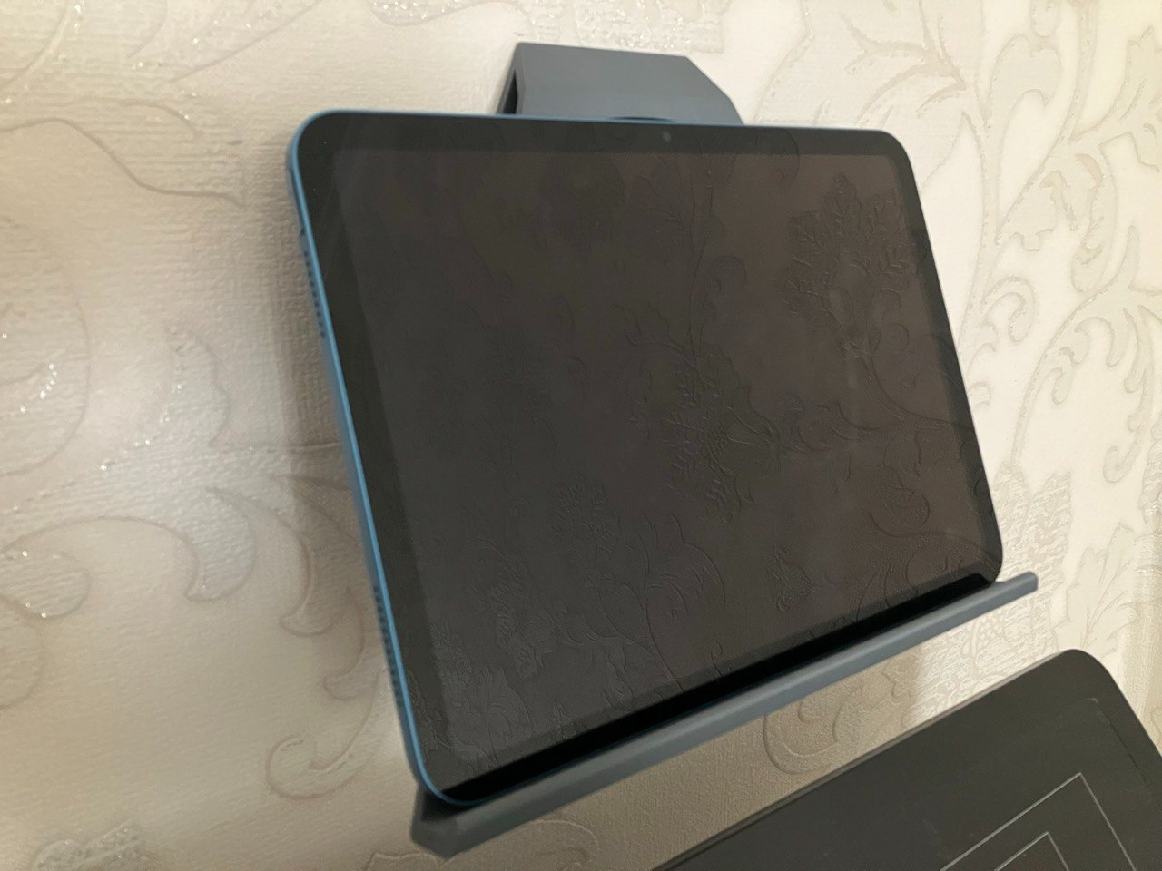 Wall Mounted Tablet Holder – Simple & Strong Shelf