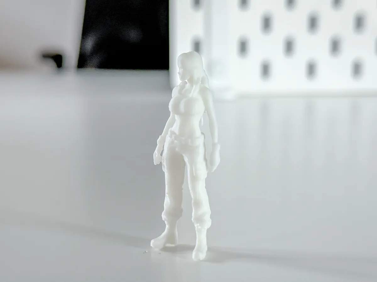 Figurine miniature femme/touriste/soldate pour diorama