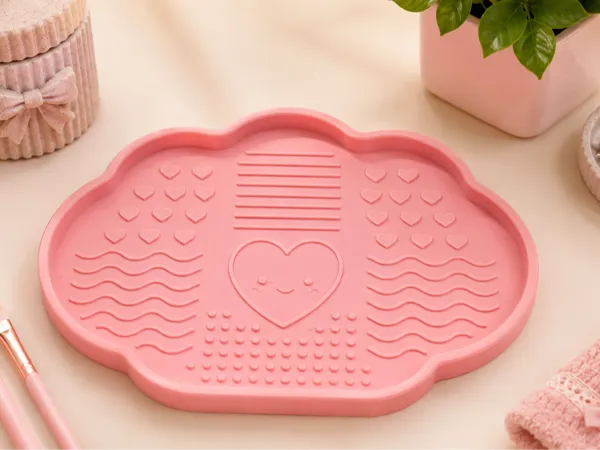 Plateau nettoyeur de pinceaux de maquillage