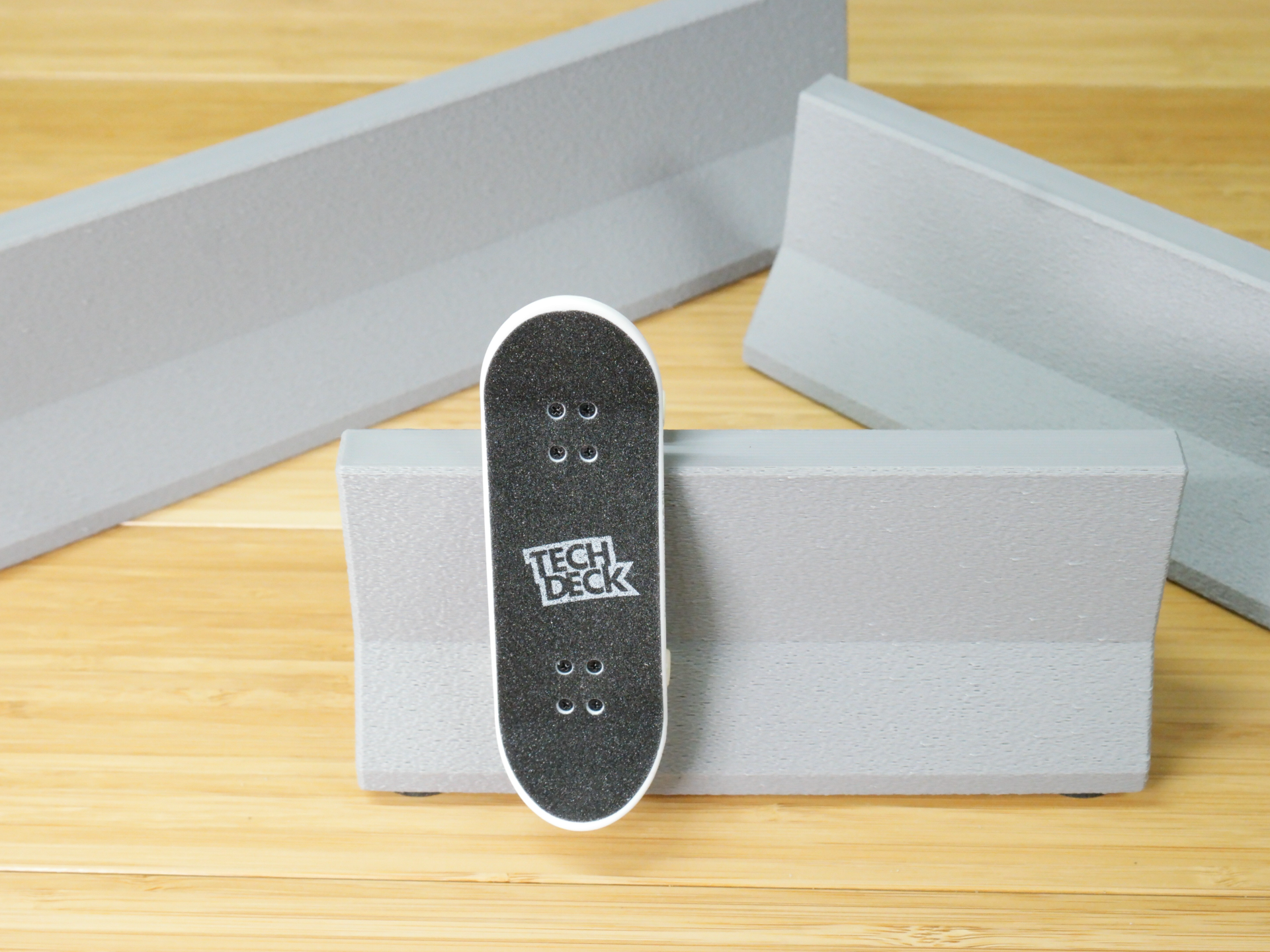 Scale Jersey Barrier for Tech Deck or Fingerboard