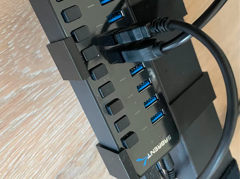 Next Level Stand: Sabrent 10 port USB holder