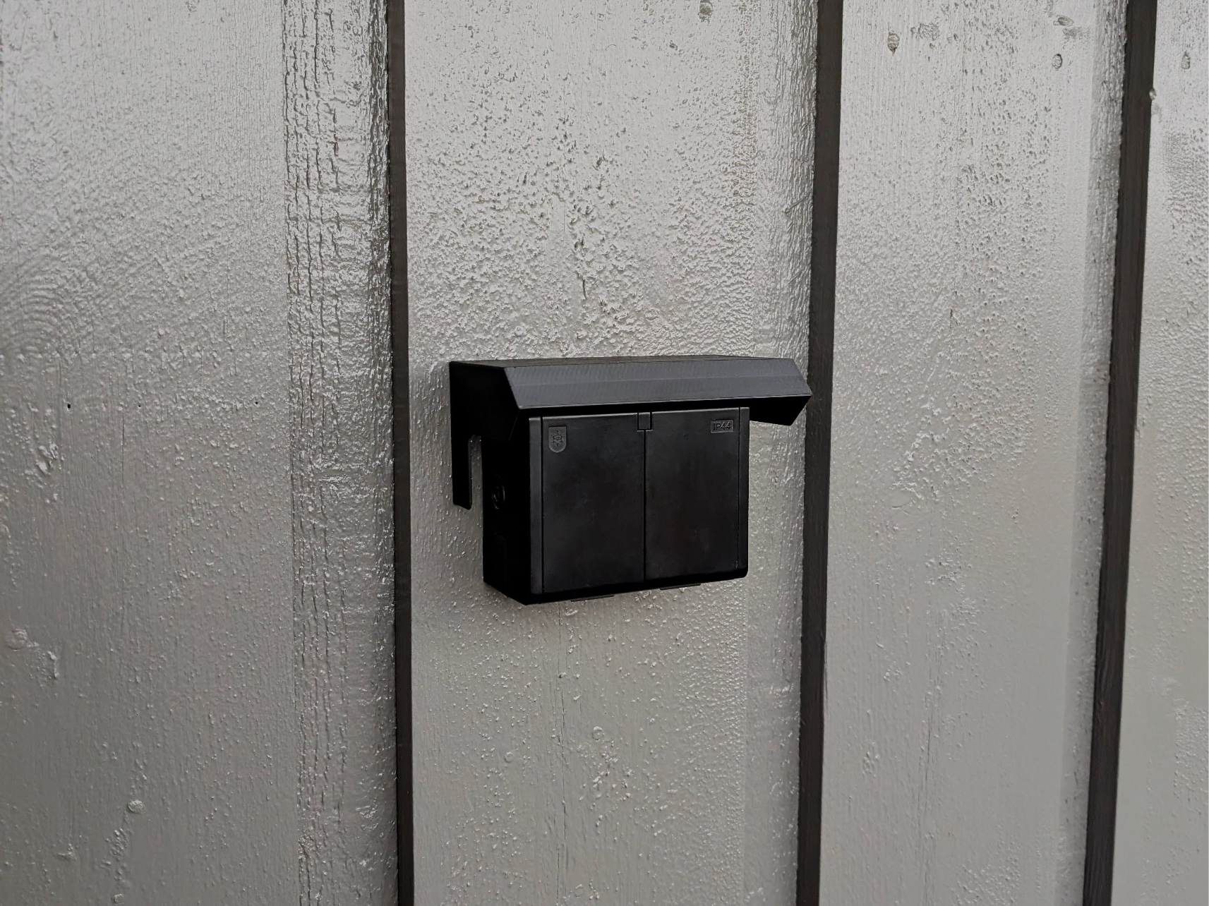 Parametric Rain / Weather Cover For Outlets  
