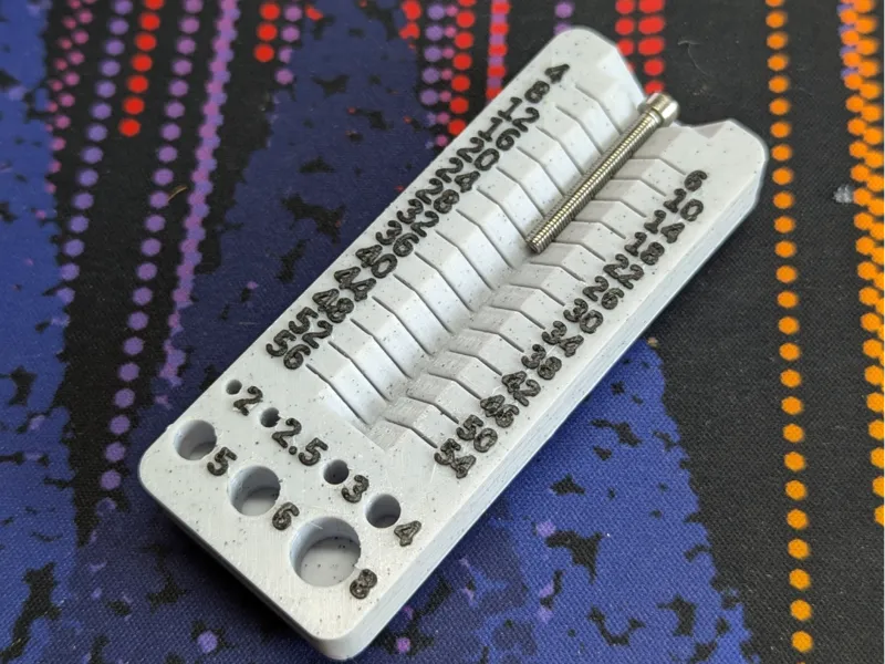 Compact Screw Measuring Tool