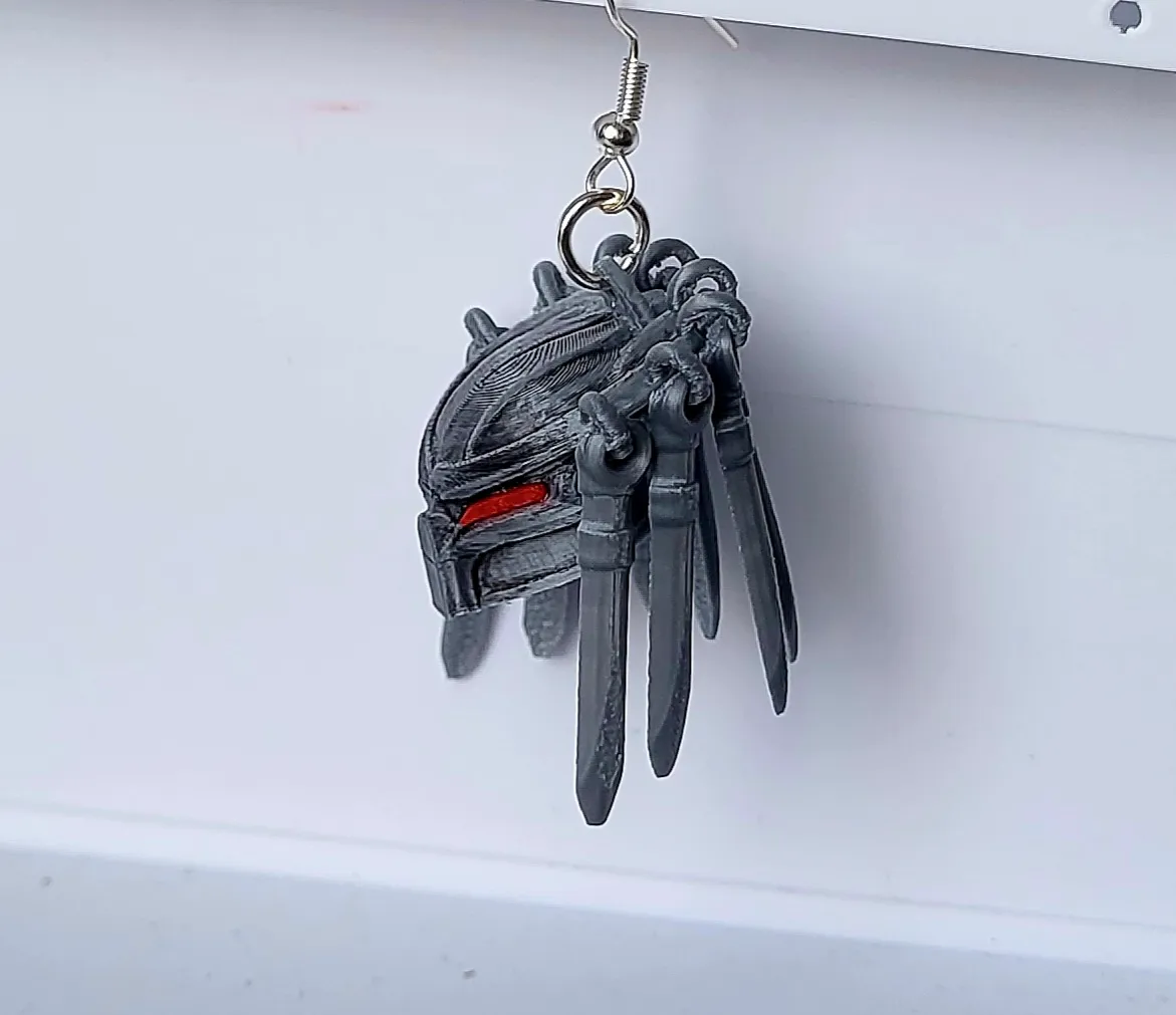 Predator earrings with articulated braids view 2