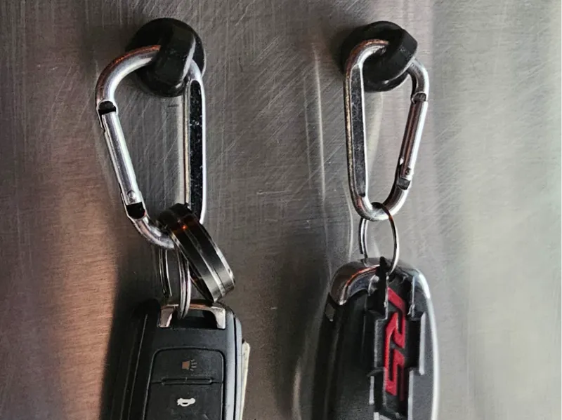 Keychain magnet