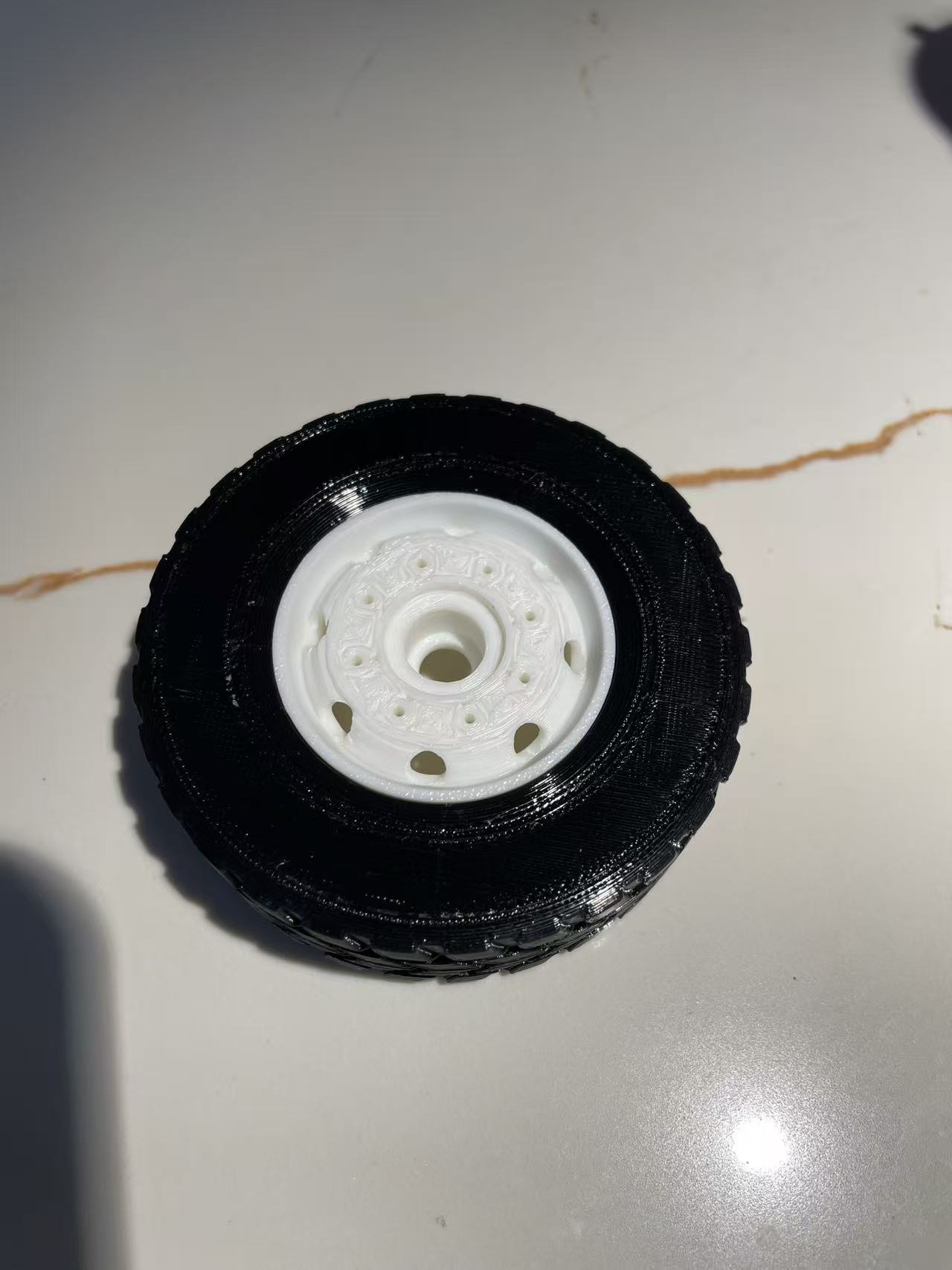 Miniatura 2 do modelo 3D RC 1：14比例前轮轮毂+轮胎