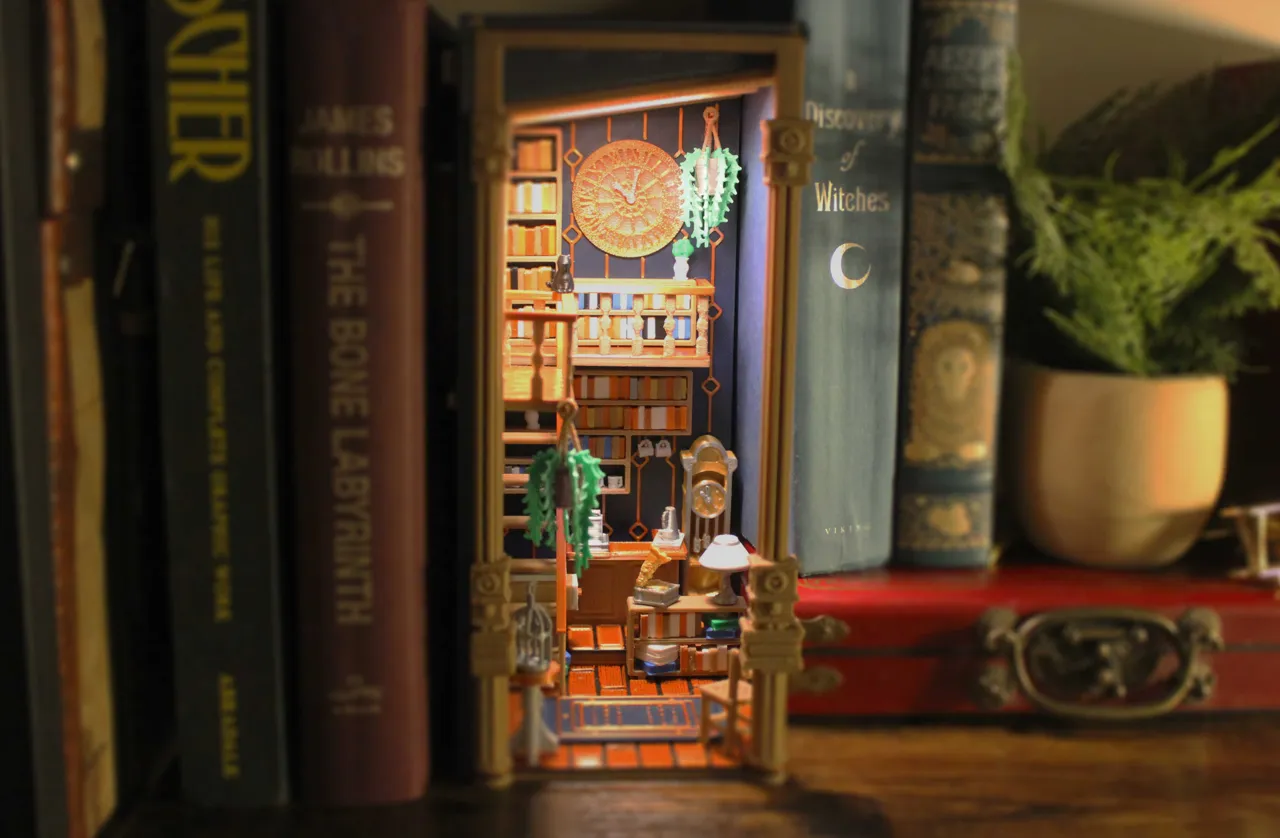 Reader's Emporium - Book Nook view 2